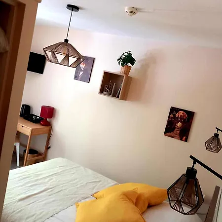 Les Copains D'amour Hotel